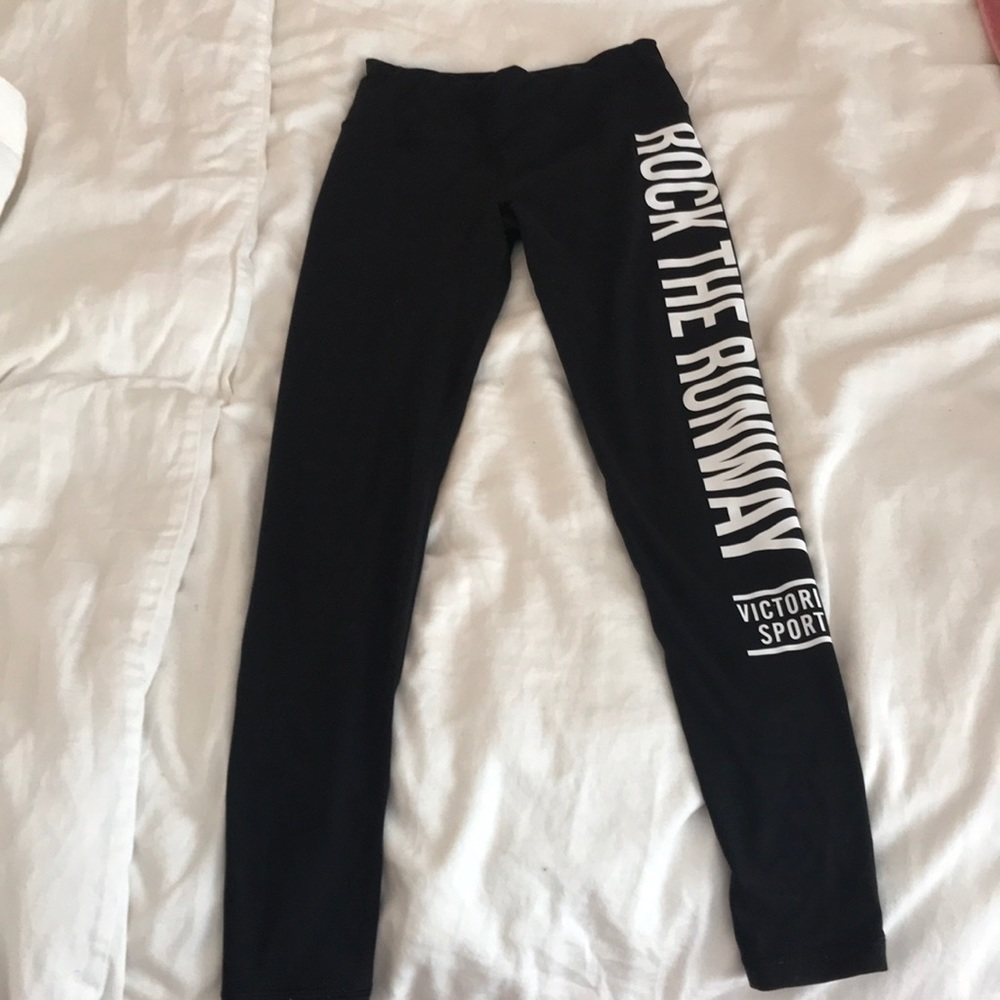 Victoria’s Secret Knockout Leggings